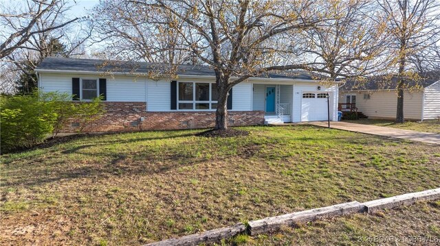 462 Lakeview Dr, Camdenton, MO 65020 - ranch-style home with brick siding, concrete driveway, a garage, a front lawn, and crawl space