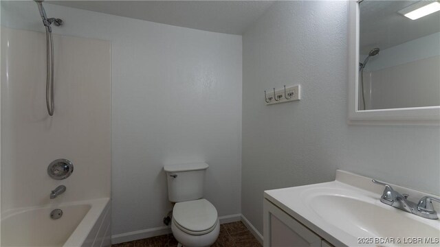 462 Lakeview Dr, Camdenton, MO 65020 - full bath featuring bathing tub / shower combination and vanity