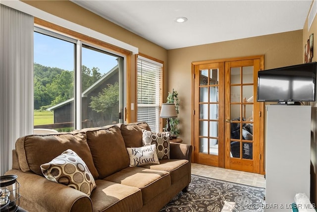 2326 Willow Creek Rd, Camdenton, MO 65020 - living room with recessed lighting