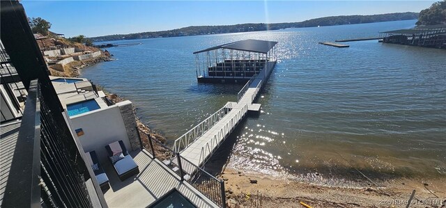 96 Palisades Yacht Club Dr, Lake Ozark, MO 65049