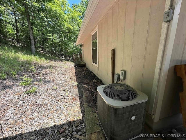 20 Barba Le Ln, Lake Ozark, MO 65049 - view of home's exterior featuring a central air condition unit