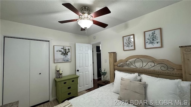 28136 Lyndsey Ln, Rocky Mount, MO 65072 - bedroom with a closet, a ceiling fan, and wood finished floors