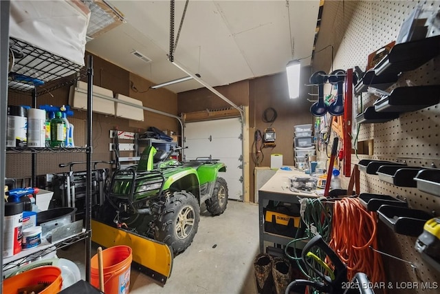 626 Eagle Dr, Four Seasons, MO 65049 - view of garage