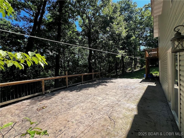 1509 Oak Bend Rd, Sunrise Beach, MO 65079 - view of community with a patio area