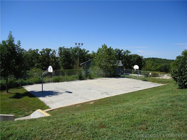 1778 Country Club Dr, Lake Ozark, MO 65049 - view of sport court with community basketball court