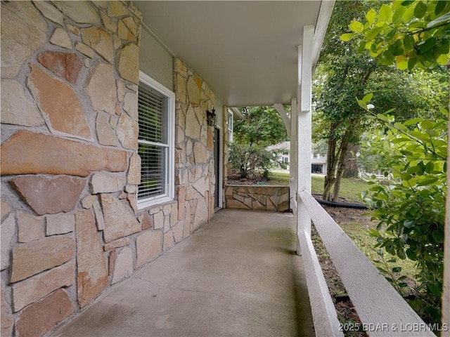 25 Primrose Ln, Camdenton, MO 65020 - view of covered porch