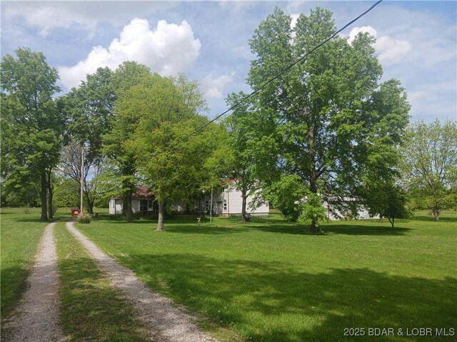 4102 E 32nd St, Sedalia, MO 65301 - photo 2