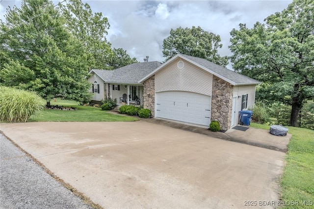 114 Watkins Dr, Camdenton, MO 65020 - photo 1