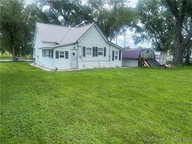 206 Oak St S, Versailles, MO 65084 - photo 3