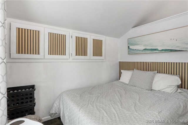 26794 Boone Rd, Barnett, MO 65011 - bedroom featuring lofted ceiling