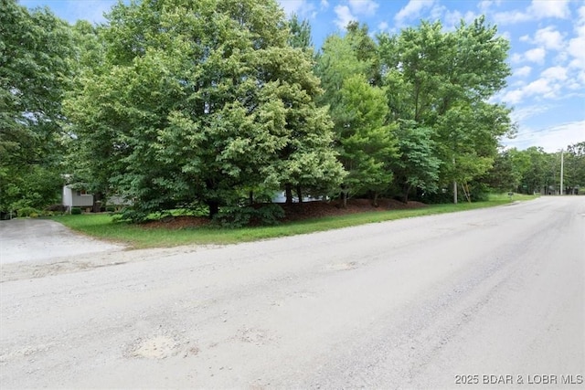 28 Wood River Rd, Lake Ozark, MO 65049 - view of road