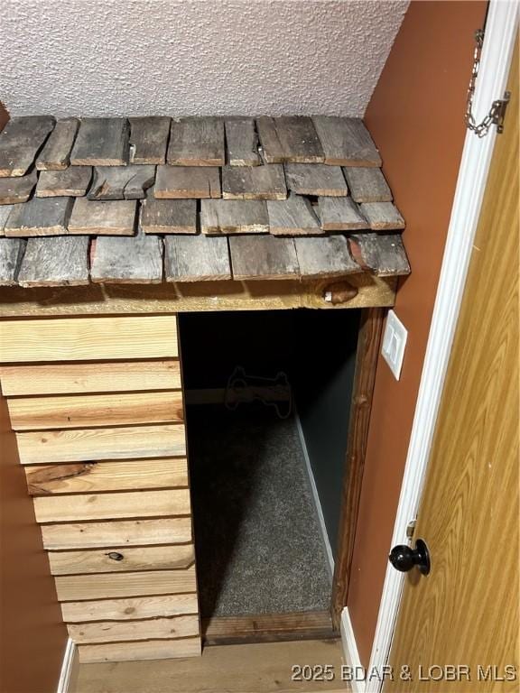 121 Banner St, Camdenton, MO 65020 - detailed view of baseboards