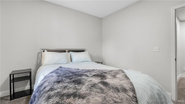 21 Winston Ln, Kaiser, MO 65047 - carpeted bedroom with baseboards