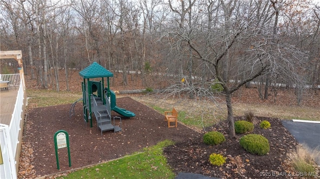 971 Grand Point Blvd, Porto Cima, MO 65079 - view of jungle gym