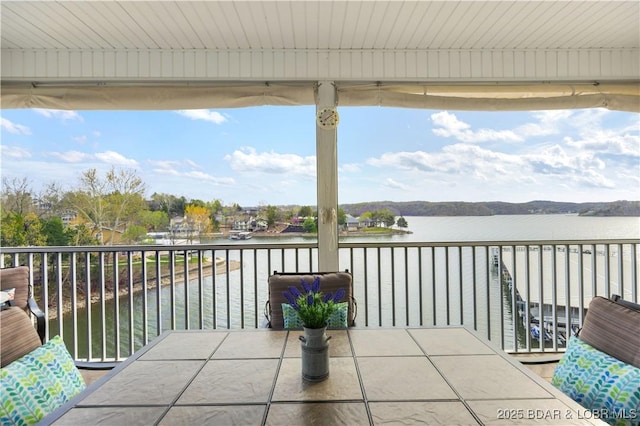 6680 Keystone Dr Unit 241, Osage Beach, MO 65065 - balcony with a water view
