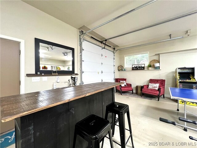 158 Oak Manor Cir, Sunrise Beach, MO 65079 - view of garage