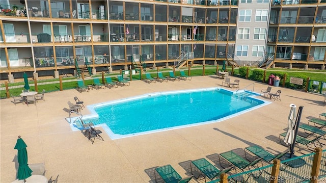 133 Cedar Glen Ct Unit 4B, Camdenton, MO 65020 - community pool with a patio area