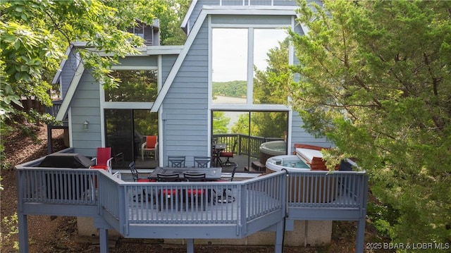400 Hopetown Dr, Osage Beach, MO 65065 - back of property featuring a deck