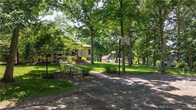 146 Palmer Dr, Lake Ozark, MO 65049 - view of property's community with a lawn
