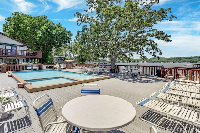 6620 Weston Point Dr Unit F4, Osage Beach, MO 65065 - community pool with a deck