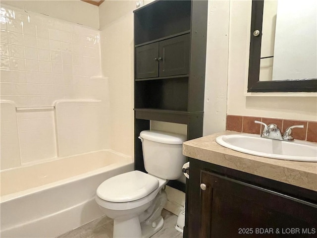 4712 Camden Line Rd, Lebanon, MO 65536 - bathroom featuring vanity and shower / bathtub combination