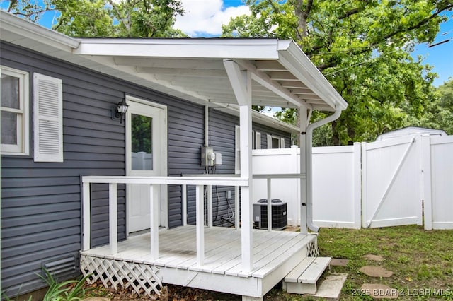 712 Passover Rd, Osage Beach, MO 65065 - wooden deck featuring a gate