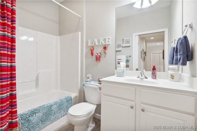 562 Hyd A Way Rd Unit 3F, Camdenton, MO 65020 - full bath featuring vanity and shower / bathtub combination with curtain