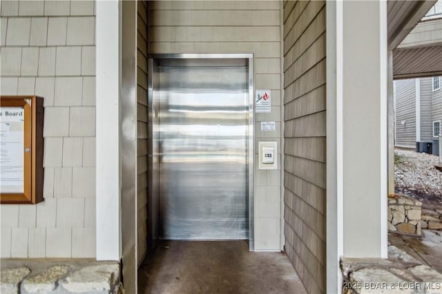 68 Lighthouse Rd Unit 906, Lake Ozark, MO 65049 - view of exterior entry with elevator