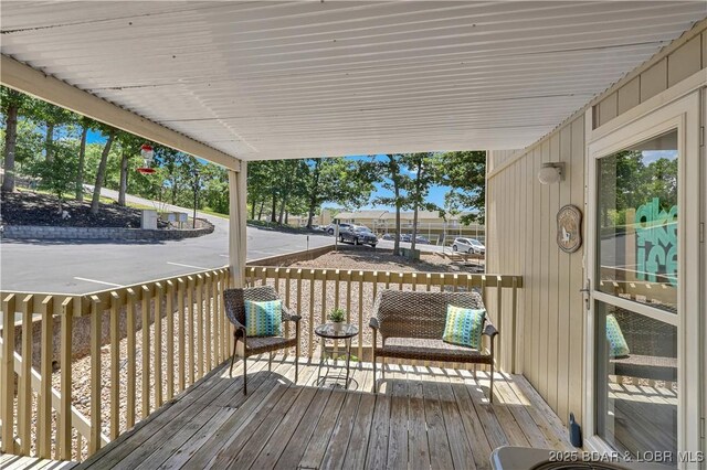 2500 Bay Point Dr Unit 331, Osage Beach, MO 65065 - view of porch