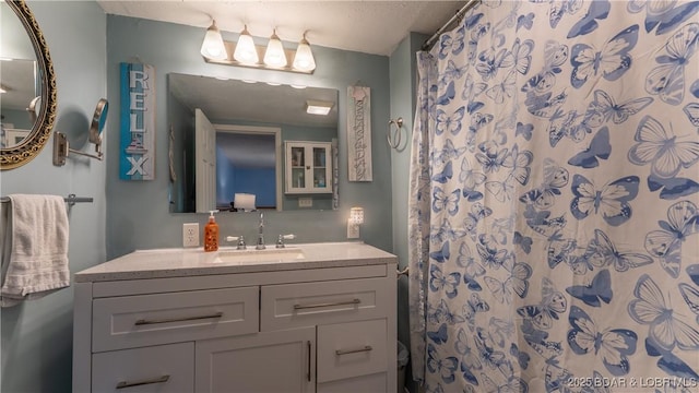 121 W 9th St, Eldon, MO 65026 - full bath featuring vanity and a shower with curtain