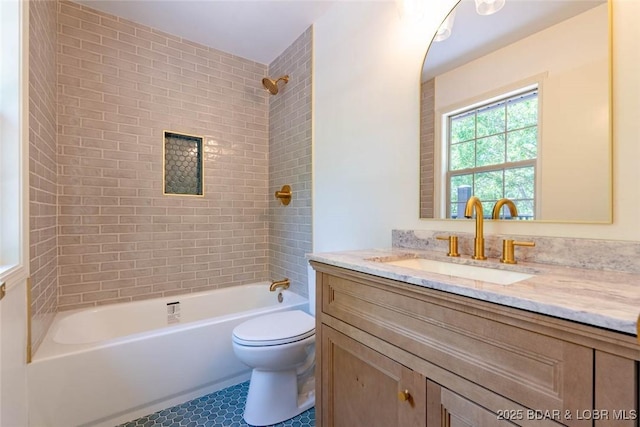 1408 Dogwood Ln, Osage Beach, MO 65065 - bathroom with vanity and  shower combination