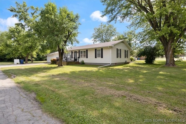 901 Larkin Dr, Eldon, MO 65026 - single story home featuring a front lawn and crawl space