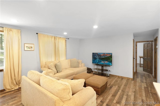 5109 Aqua Dr, Osage Beach, MO 65065 - living area featuring wood finished floors and recessed lighting
