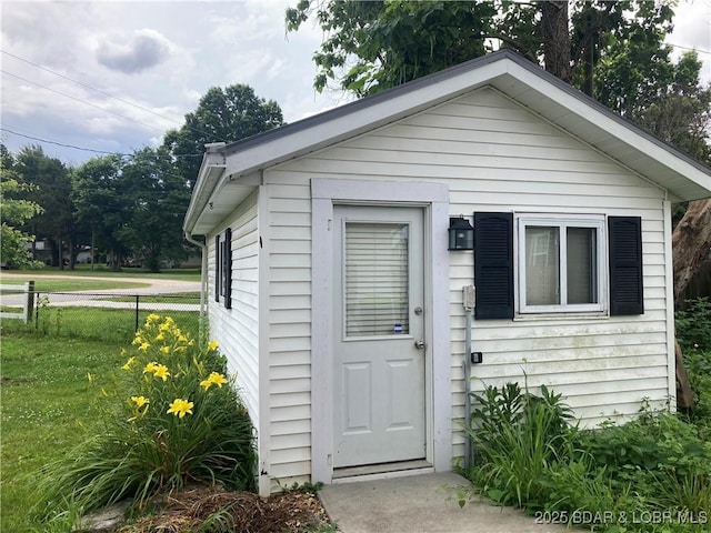 704 Jefferson St, Versailles, MO 65084 - photo 3