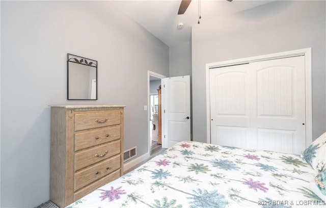 432 Cornett Branch Rd, Four Seasons, MO 65049 - bedroom featuring a closet, lofted ceiling, and a ceiling fan
