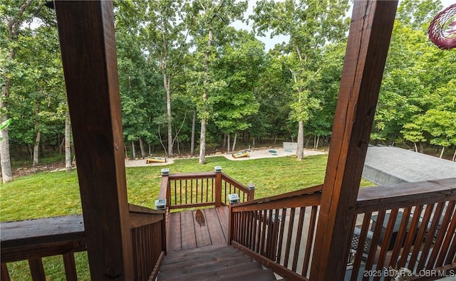 432 Cornett Branch Rd, Four Seasons, MO 65049 - deck with a yard