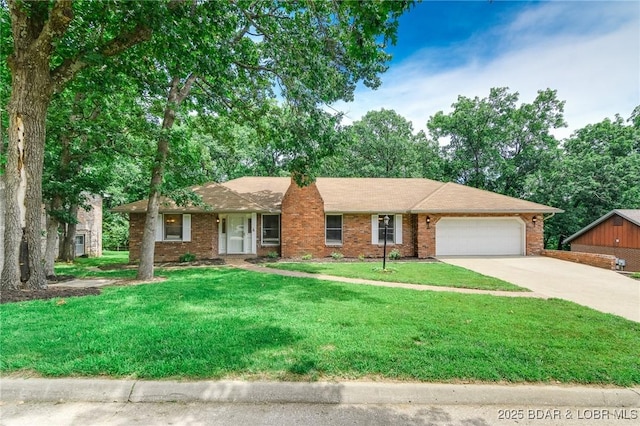 1745 Engelwood Dr, Jefferson City, MO 65101 - photo 1
