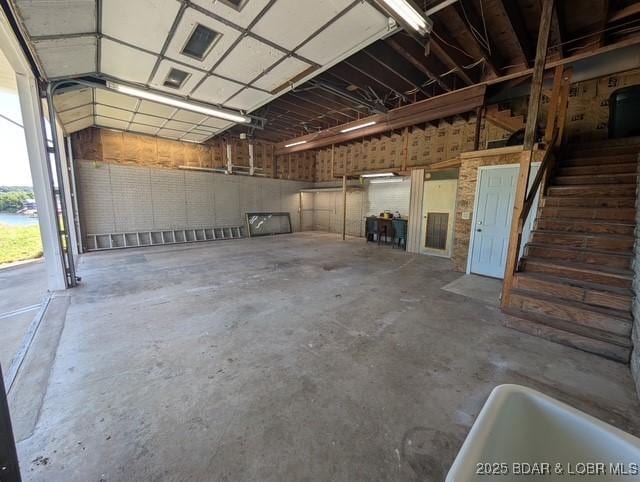 742 Pappys Pt, Sunrise Beach, MO 65079 - view of garage