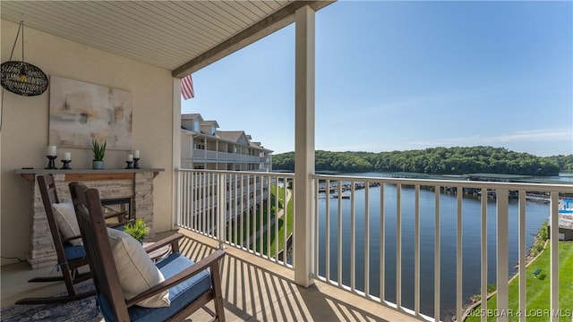 4800 Eagleview Dr Unit 433, Osage Beach, MO 65065 - balcony featuring a water view