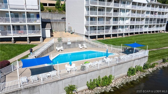 4800 Eagleview Dr Unit 433, Osage Beach, MO 65065 - community pool with a patio area and a water view