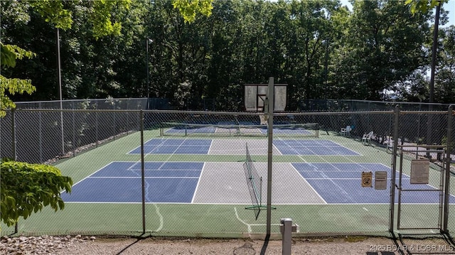895 Summer Place Dr Unit 3A, Camdenton, MO 65020 - view of tennis court