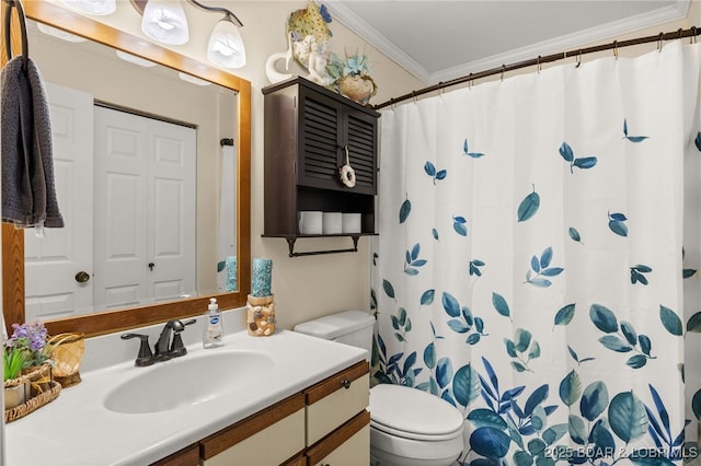 19 Catalpa Ct Unit 2D, Lake Ozark, MO 65049 - full bath with vanity, crown molding, and curtained shower