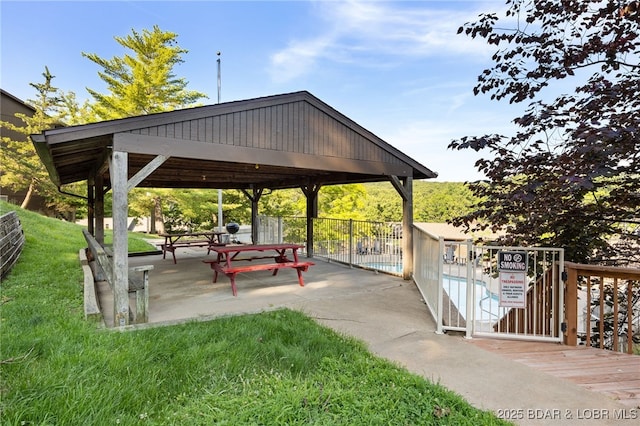 19 Catalpa Ct Unit 2C, Lake Ozark, MO 65049 - view of home's community featuring a gazebo