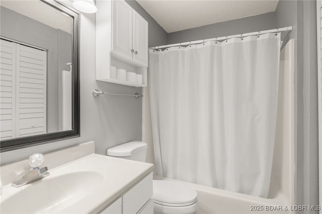 19 Catalpa Ct Unit 2C, Lake Ozark, MO 65049 - bathroom with vanity, shower / tub combo, and a textured ceiling