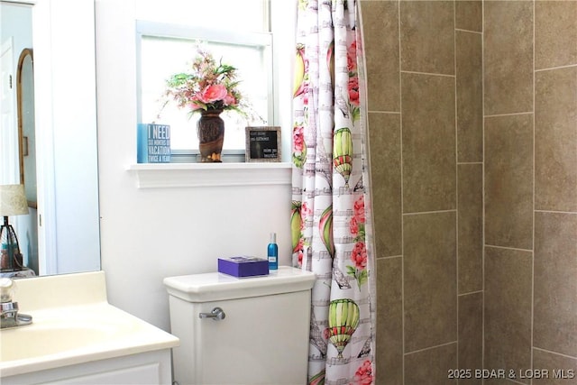 891 Azalea Ct, Osage Beach, MO 65065 - full bathroom with vanity and tiled shower