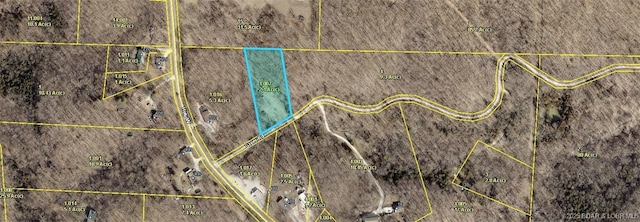 11 Greer Rd, Rocky Mount, MO 65072