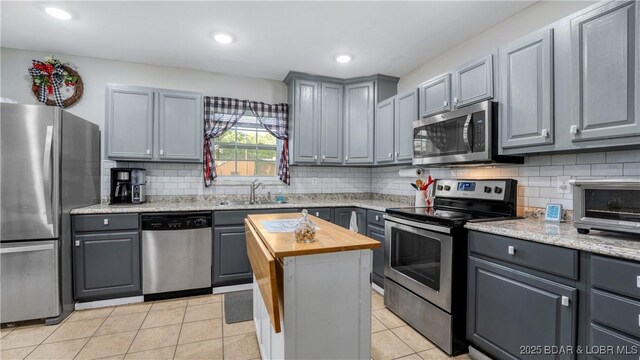 284 Trails End Rd, Sunrise Beach, MO 65079