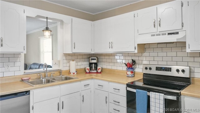 160 Bridgeview Dr, Camdenton, MO 65020 - kitchen with stainless steel appliances, under cabinet range hood, crown molding, white cabinets, and light countertops