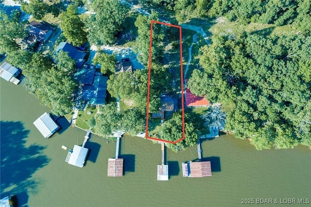 4230 Fox Hollow Ln, Stover, MO 65078 - aerial view of property and surrounding area featuring property boundaries highlighted and a nearby body of water