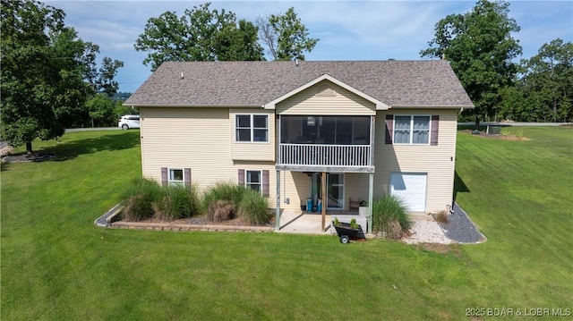 15 Knox Point Cir, Lake Ozark, MO 65049 - rear view of house featuring a patio, a yard, a garage, roof with shingles, and driveway